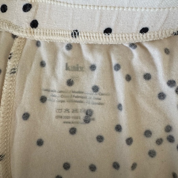Knix Modal Sleep Shorts XS Polka Dots - Picture 4 of 4